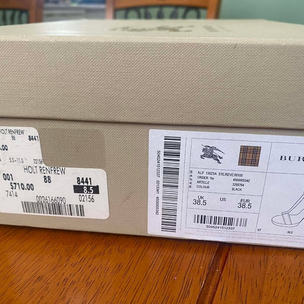 Authentic Burberry Heels - Picture 7 of 8